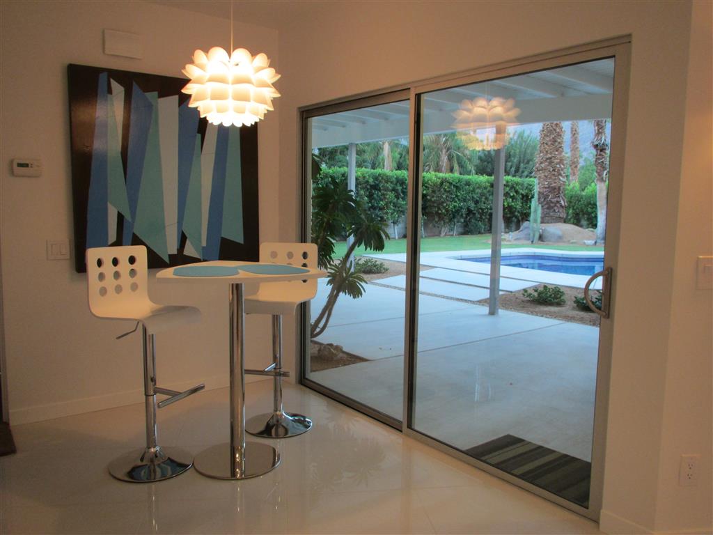 SL920 Breakfast Nook 1